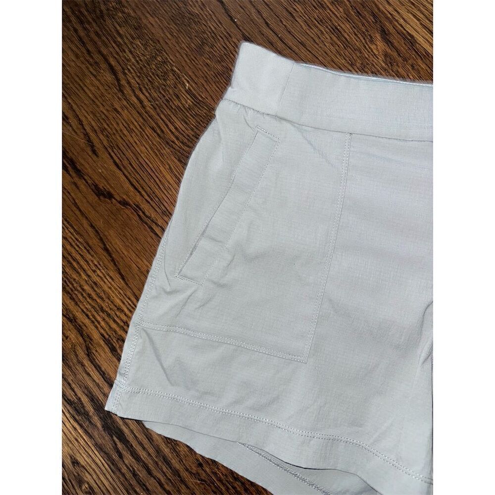 Athleta Women's Renegade Utility‎ Shorts Gray Size 10 Casual Summer - Picture 3 of 7